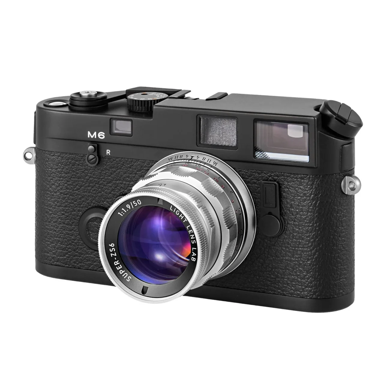 黒いM6カメラに装着したM 50mm f/1.9 Rigid-ZS6のシルバー鏡筒