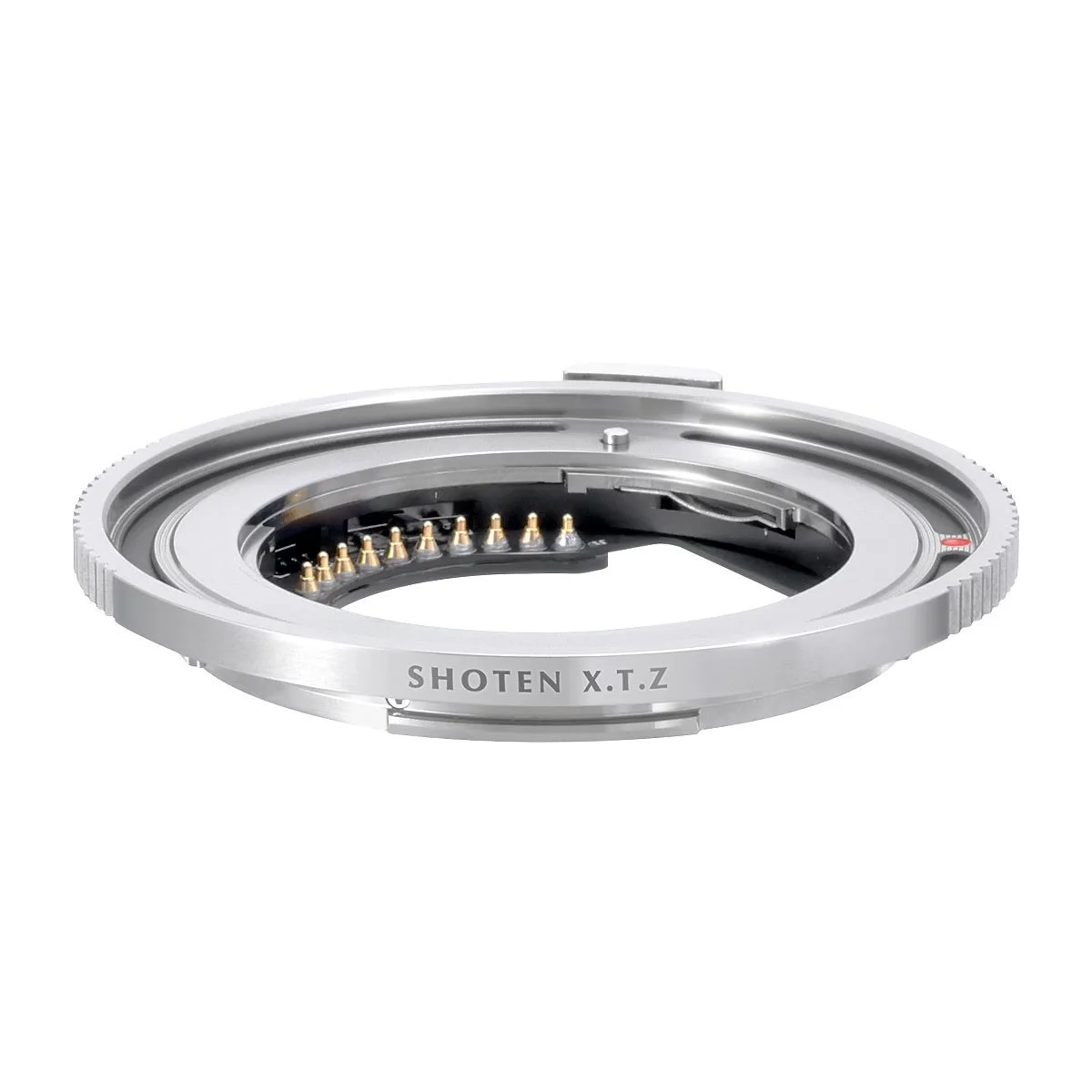 SHOTEN XTZ 電子マウントアダプター。銀色のリングに金色の接点が並ぶ