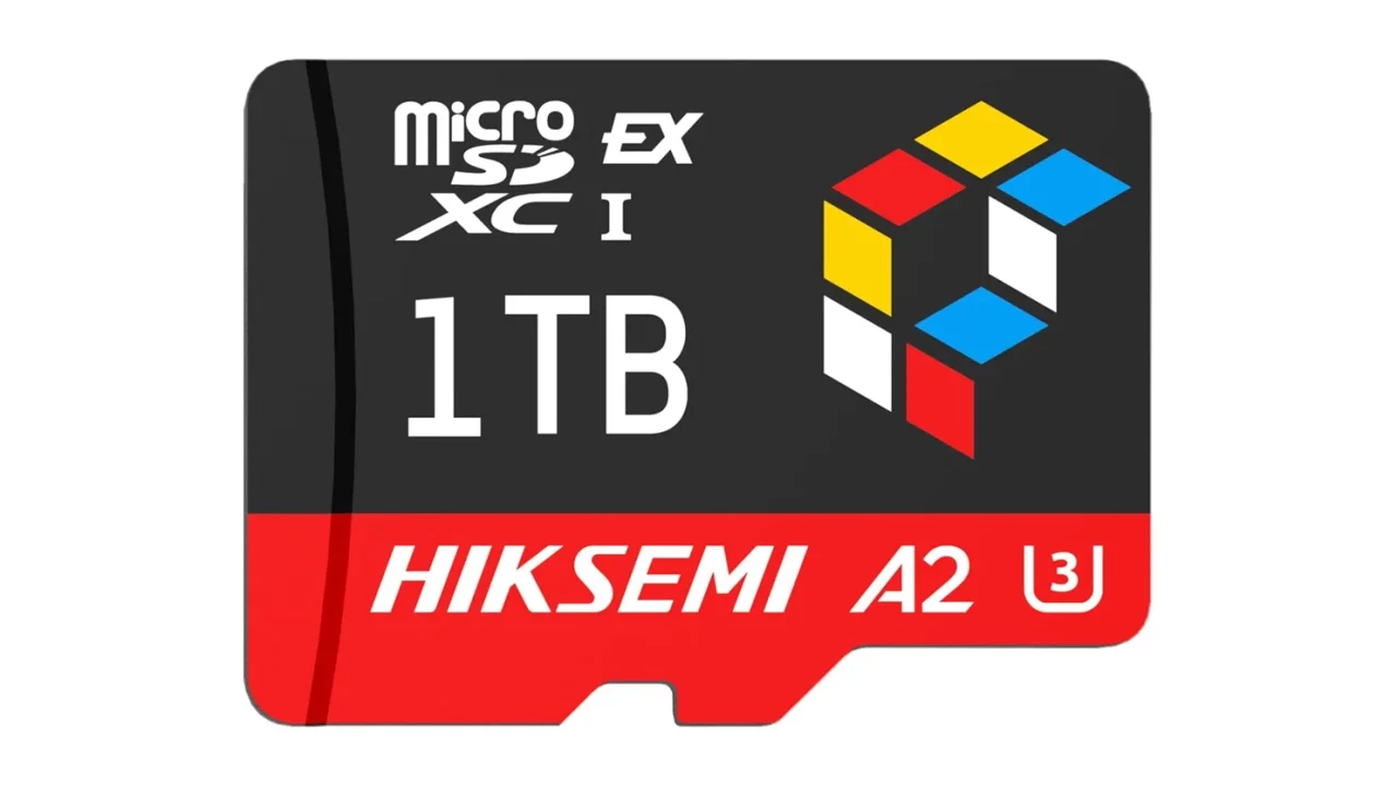 HIKSEMI microSD Express 1TB。黒と赤のカードにA2、U3表記