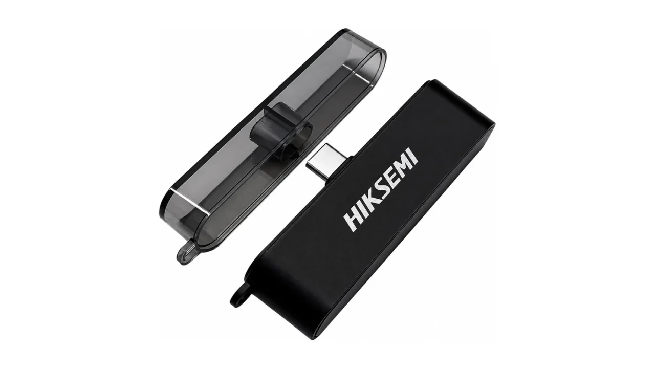 HIKSEMI S200 512GB 黒いType-C直挿しSSDと透明グレーのキャップ