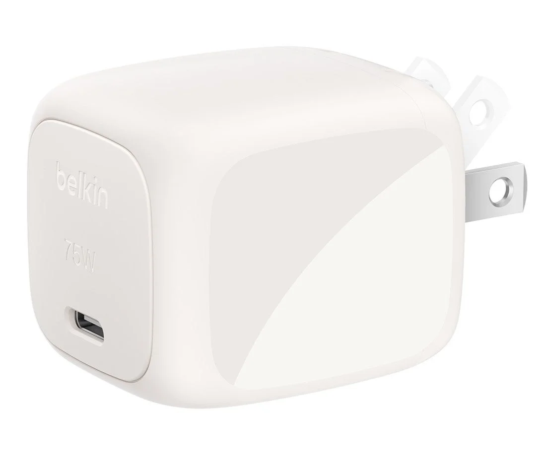 UltraCharge 75W GaN 充電器 ZSP、USB-C搭載のホワイト系の充電器