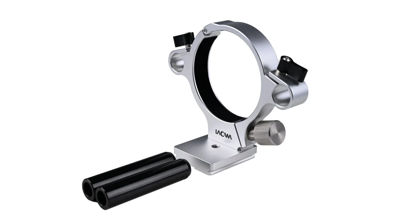 LAOWA Aksenシリーズ用三脚座。銀色のリング型で黒いロッド2本付き