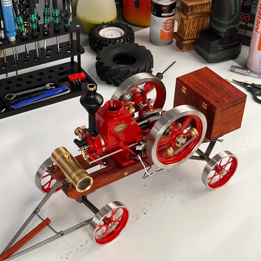 RETROL HM-01のエンジンと木製荷台付き四輪カート。赤い金属ホイール