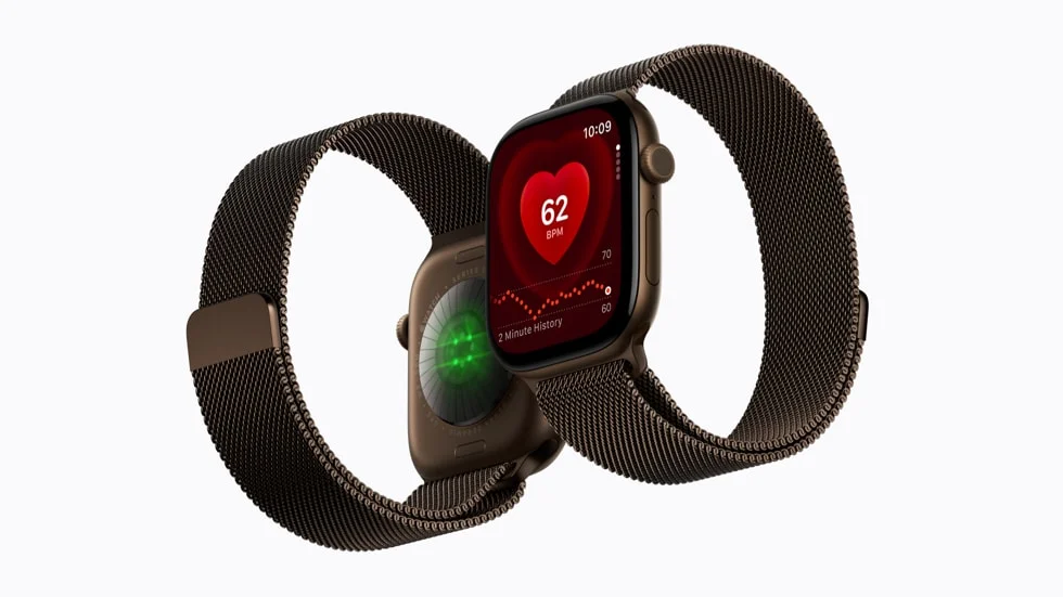 Apple Watch Series 12 とブロンズ色のミラネーゼループ、心拍数62BPM表示