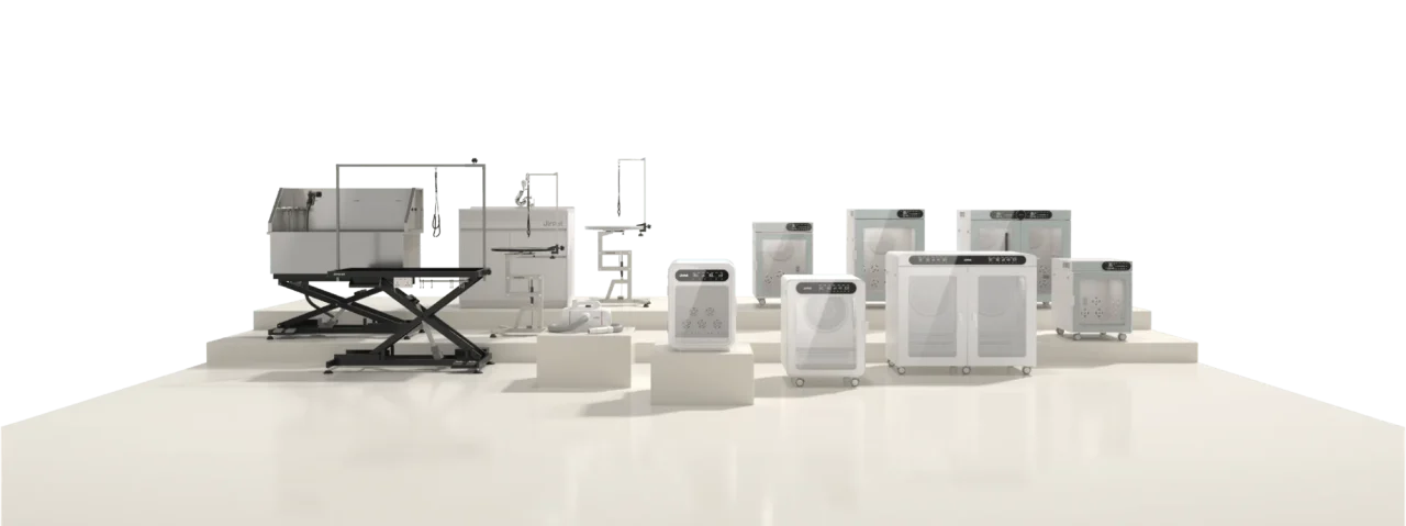 Jirpetのペットグルーミング機器が並ぶ展示イメージ