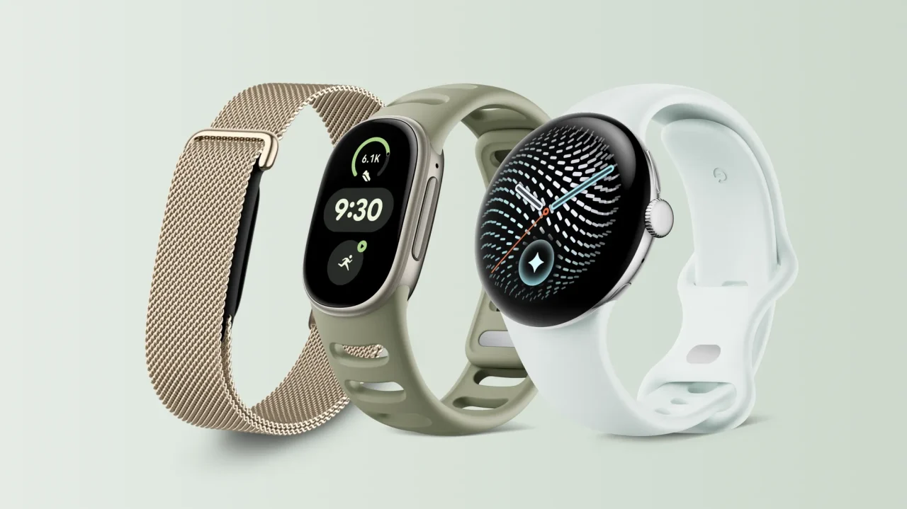 Google Fitbit Air、Google Fitbit Edge、Google Pixel Watch が並んでいる