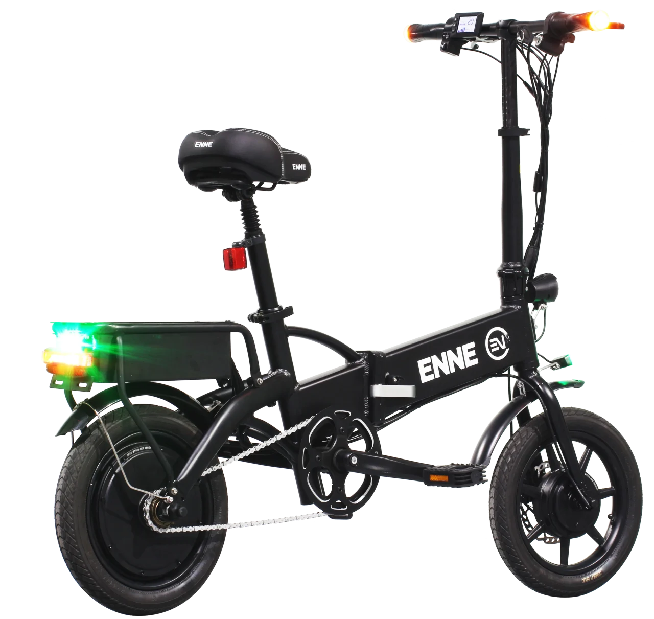 ENNE ZEROの黒い折りたたみ式電動モビリティ。後方斜めから見た外観