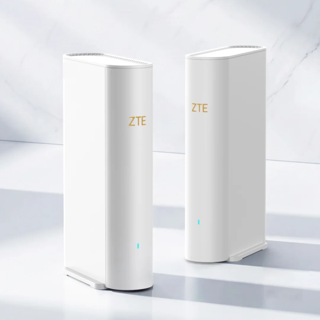 ZTE Sora BE3600 Pro メッシュセットの白いスリムなルーター2台