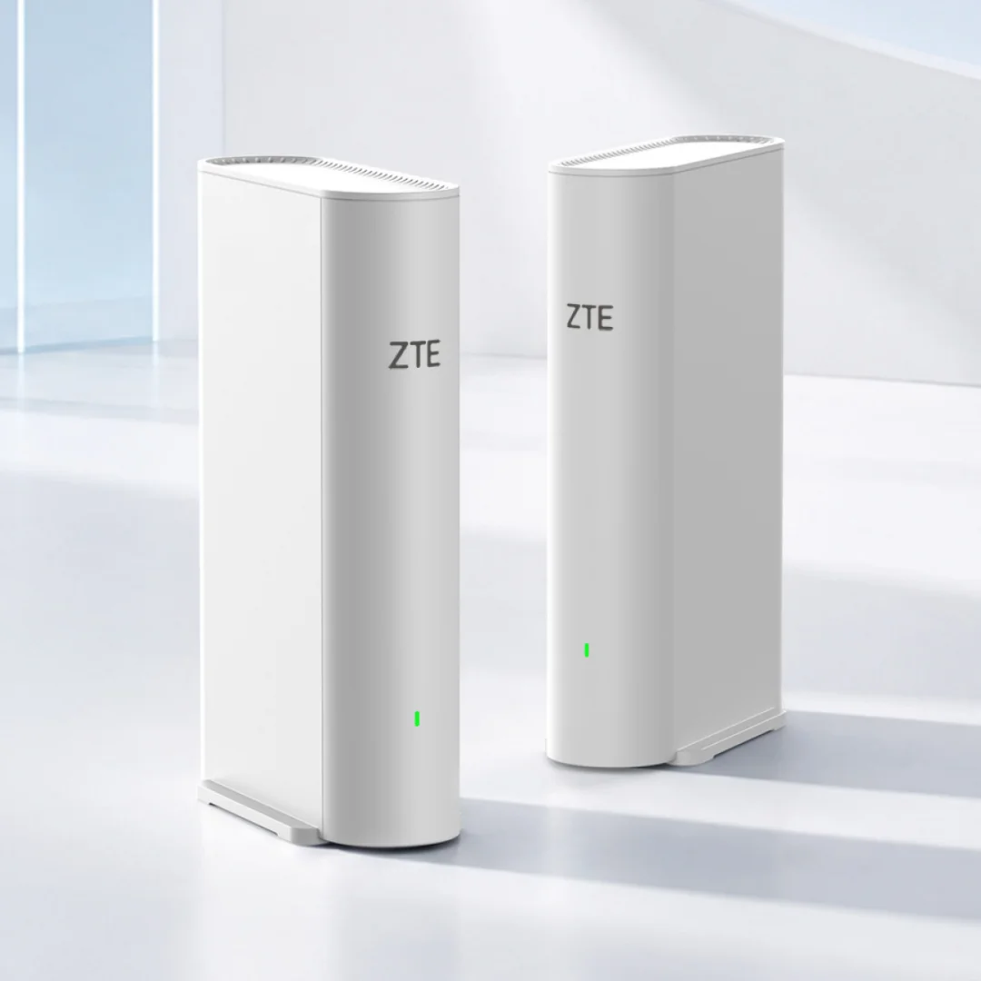 ZTE Sora AX3000 メッシュセットの白いルーター2台が並ぶ様子