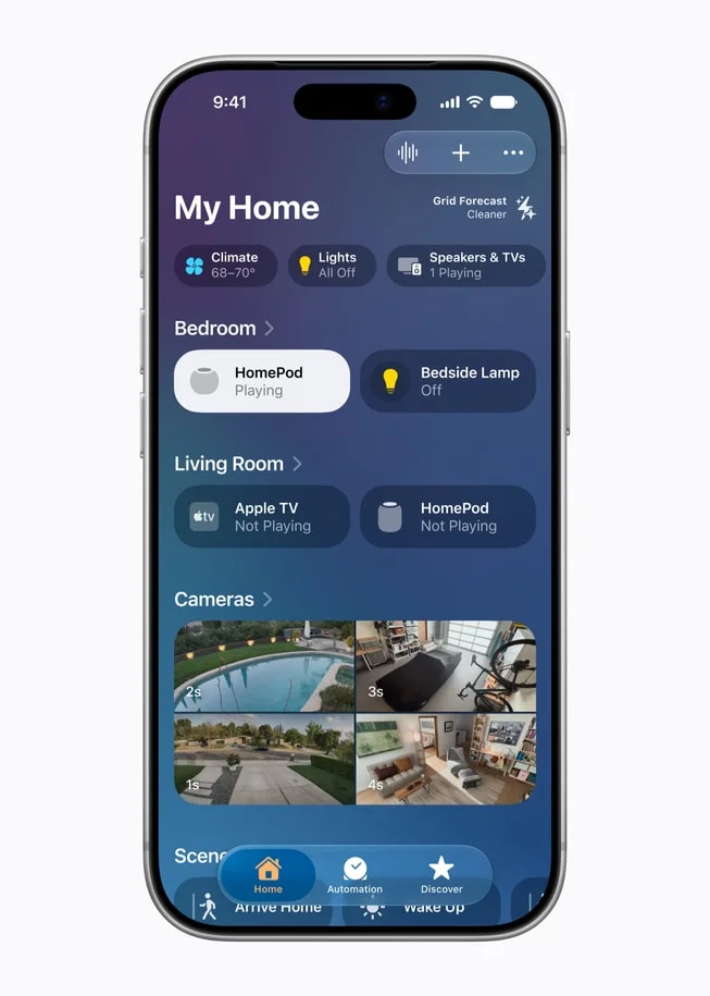 iPhoneのホームアプリ画面。HomePodが再生中でカメラ映像が並ぶ