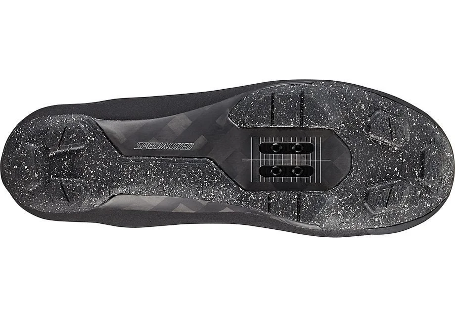 Recon AVD Shoes の黒いソール面。白い斑点模様とクリート取付部