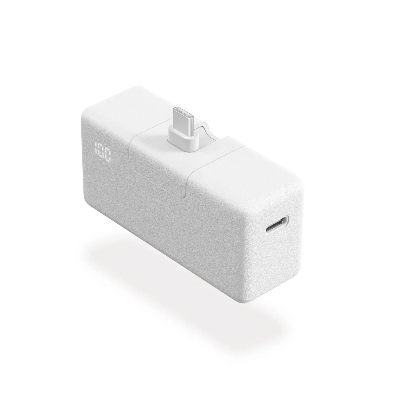 CIO Mate Powerbank004の白い本体。折りたたみ式USB-C端子とUSB-Cポート