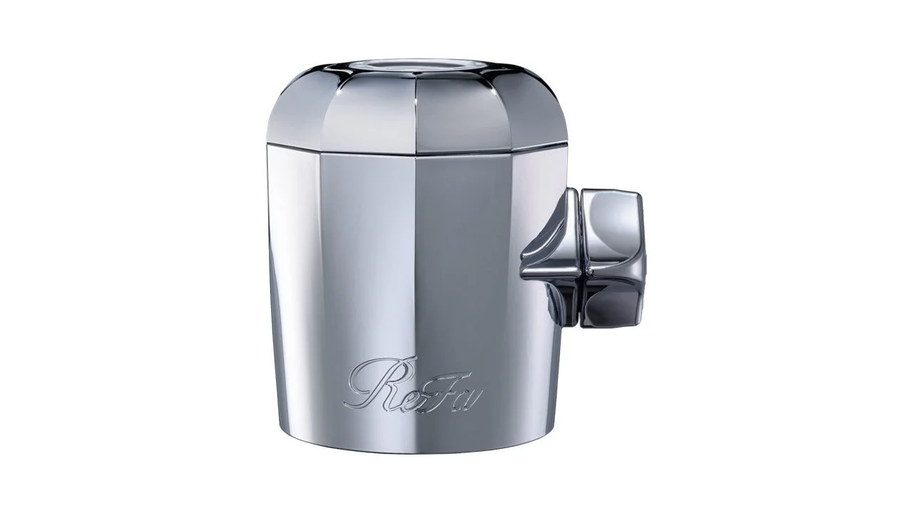 ReFa ULTRA FINE BUBBLE KITCHENの銀色の本体と側面のつまみ