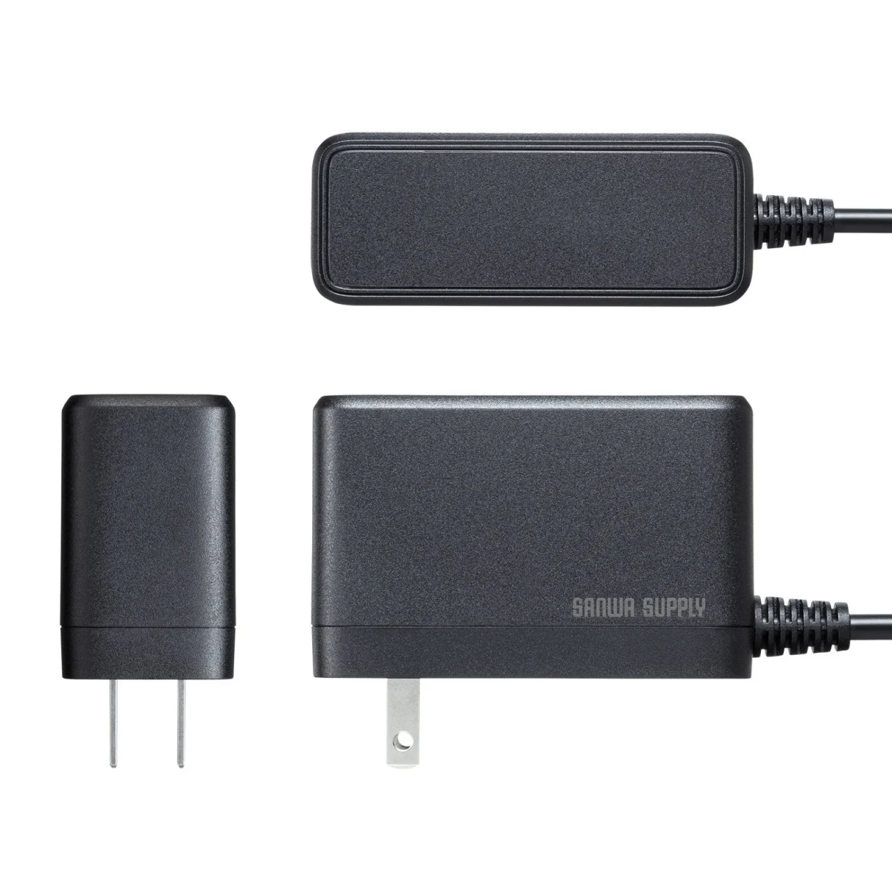 ノートパソコン用ACアダプタ(65W・マルチタイプ)の黒い本体とケーブル、小型プラグ部