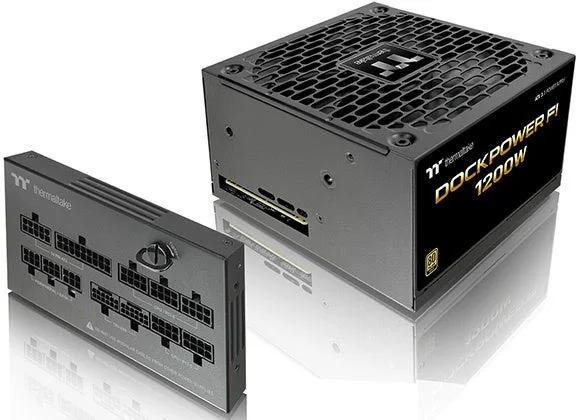 Dockpower FI 1200Wの電源ユニット本体と、着脱可能なコネクタ部のユニット