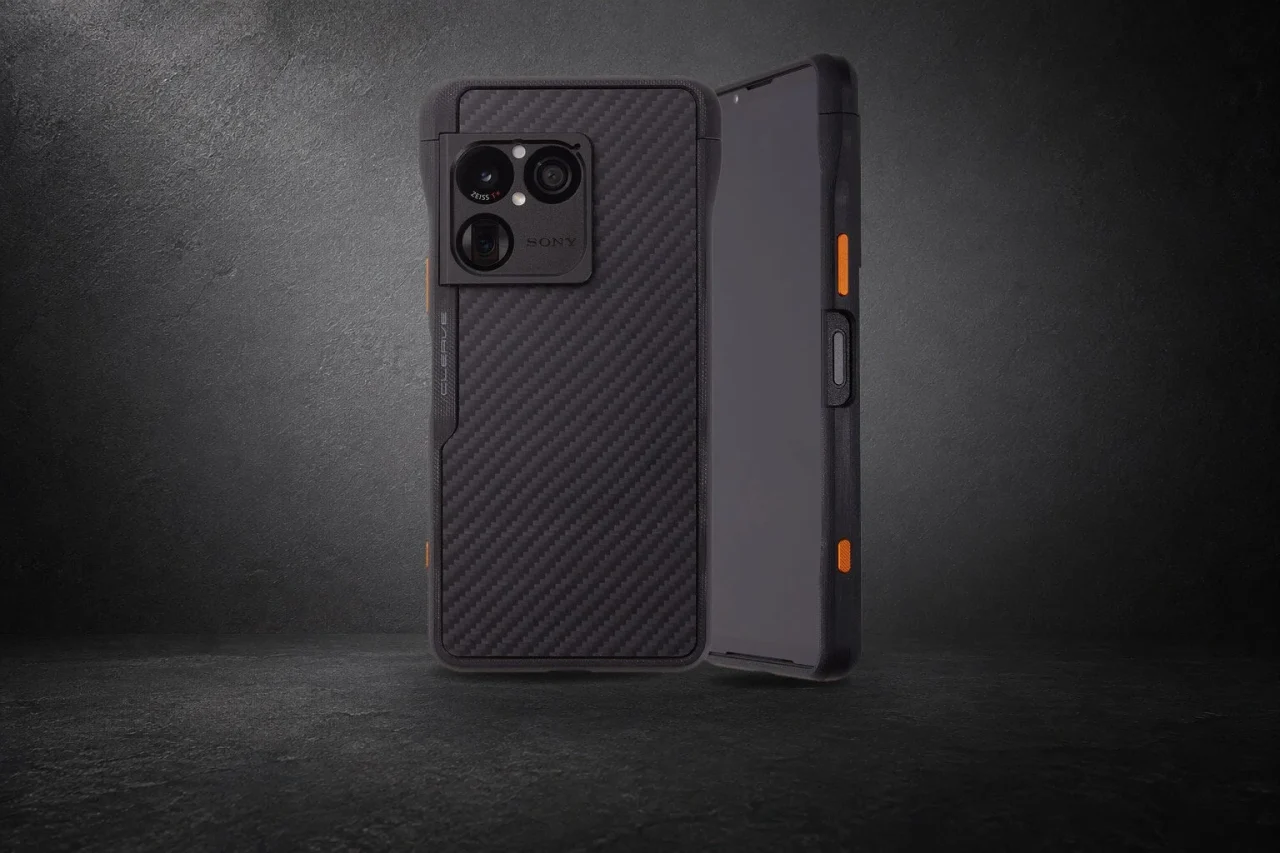 CLEAVE G10 Bumper CHRONO for Xperia 1 VIII の背面と側面