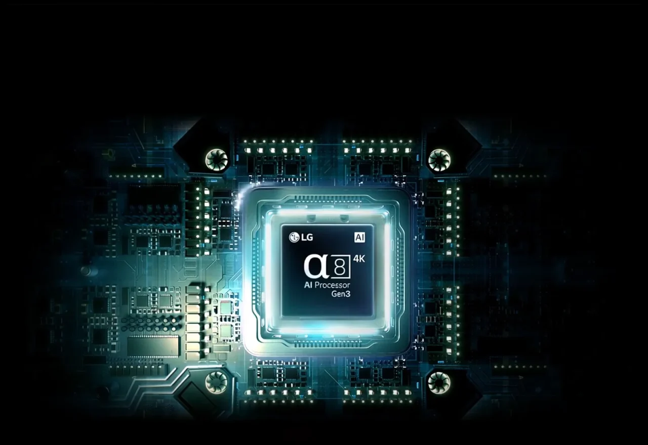 回路基板上で光るAIプロセッサー「Alpha 8 AI Processor 4K Gen3」のチップ