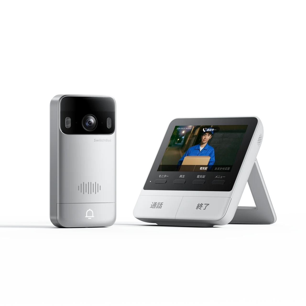 スマートテレビドアホン。玄関子機と室内モニターが並ぶ