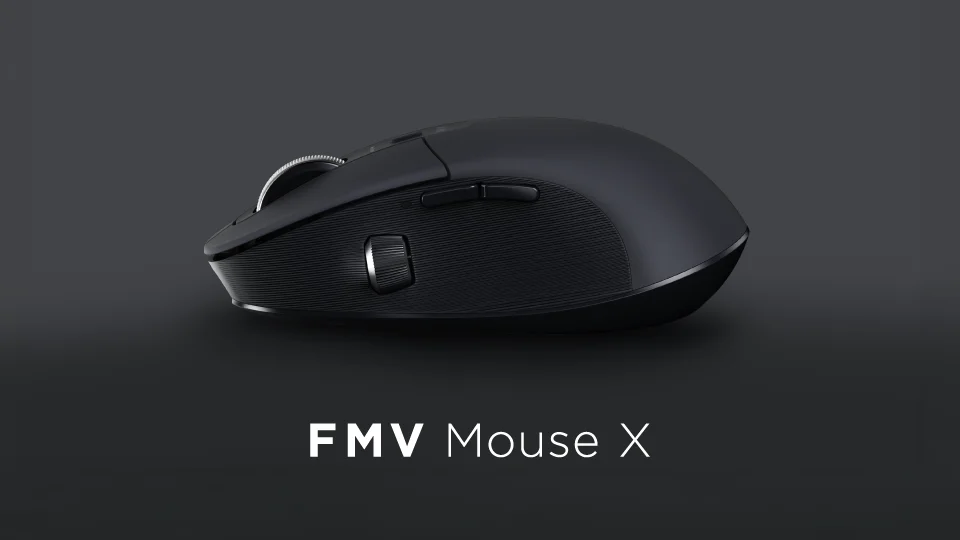 FMV Mouse X の黒いコンパクトマウスを側面から見た画像