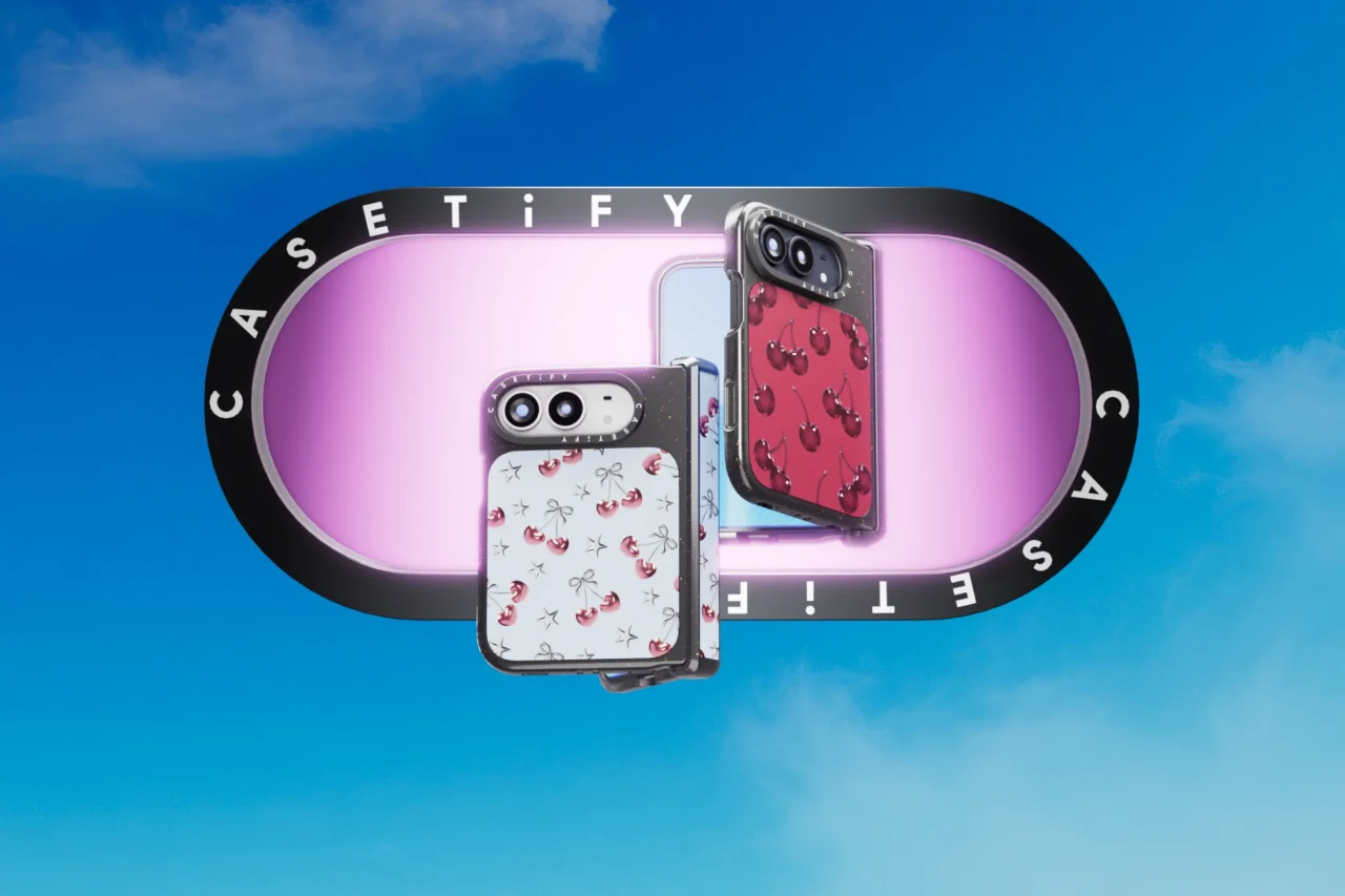 CASETiFYのインパクトケースを着けた折りたたみ式iPhone Duo