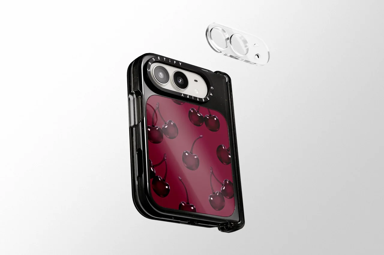 チェリー柄のCASETiFY製ケースと透明なカメラレンズ インパクト 保護カバー