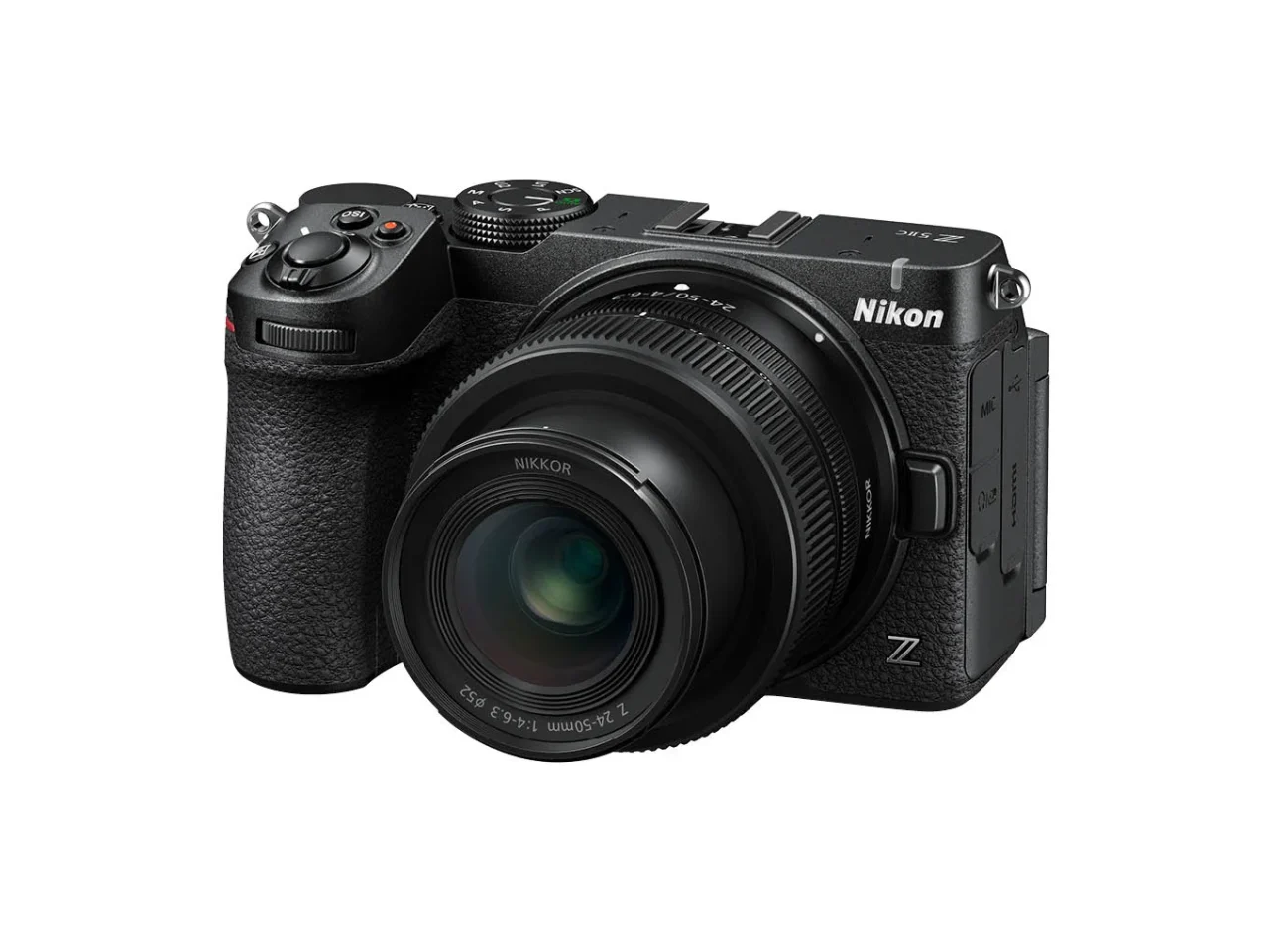 Z5IICブラックの本体。Z 24-50mmレンズを装着した正面斜めからの外観
