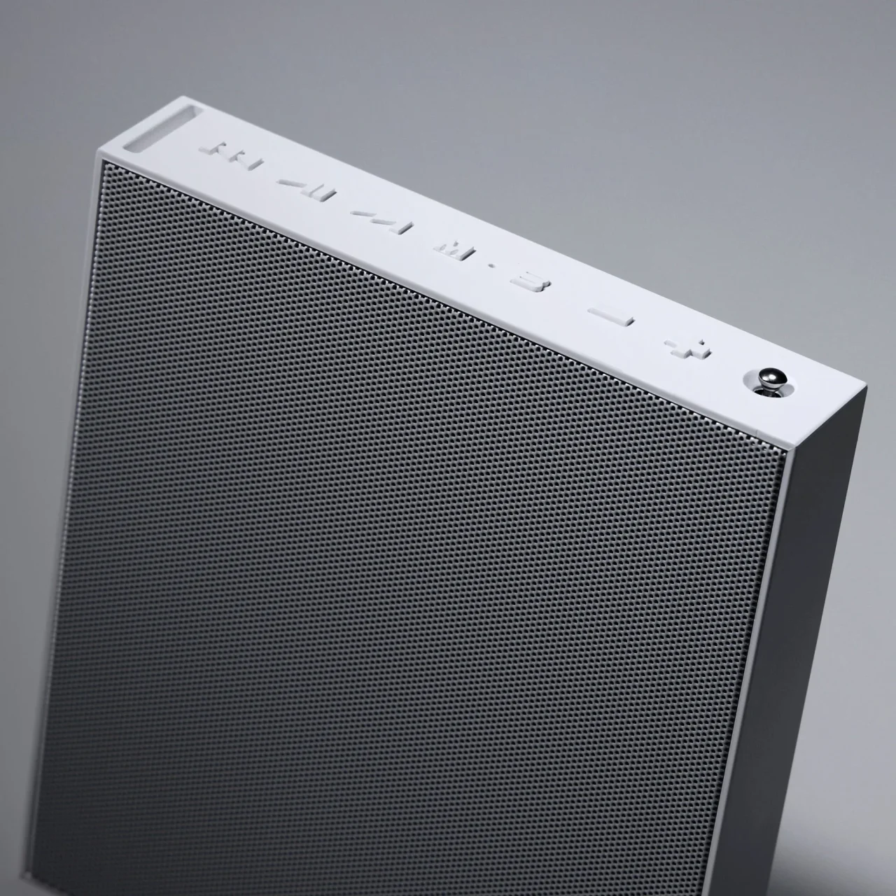 Instant Sound Audio Sp1の薄型ワイヤレススピーカー、上面の操作ボタン