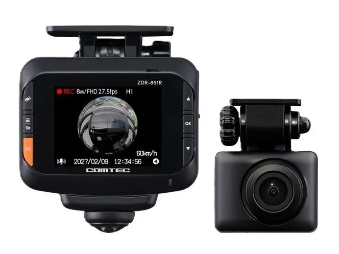 ZDR-851R 本体とリヤカメラ。本体の液晶に360°映像が表示されている