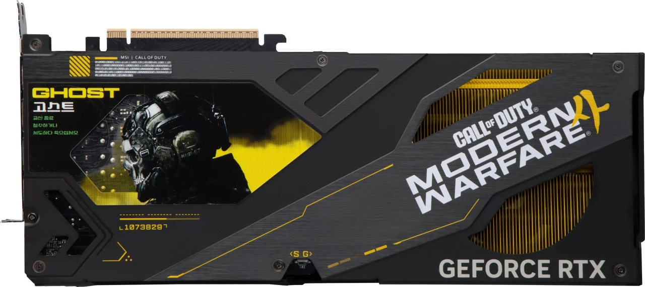Call of Duty Modern Warfareデザインの黄黒のグラフィックスカード背面