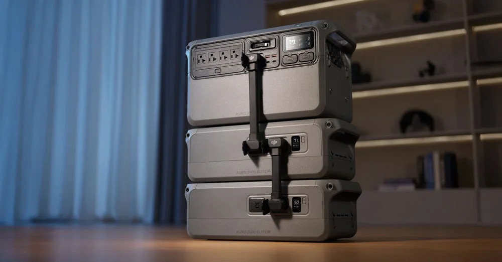 DJI Power Auro 2000 Elite Expansion Batteryを2台積み重ねた本体